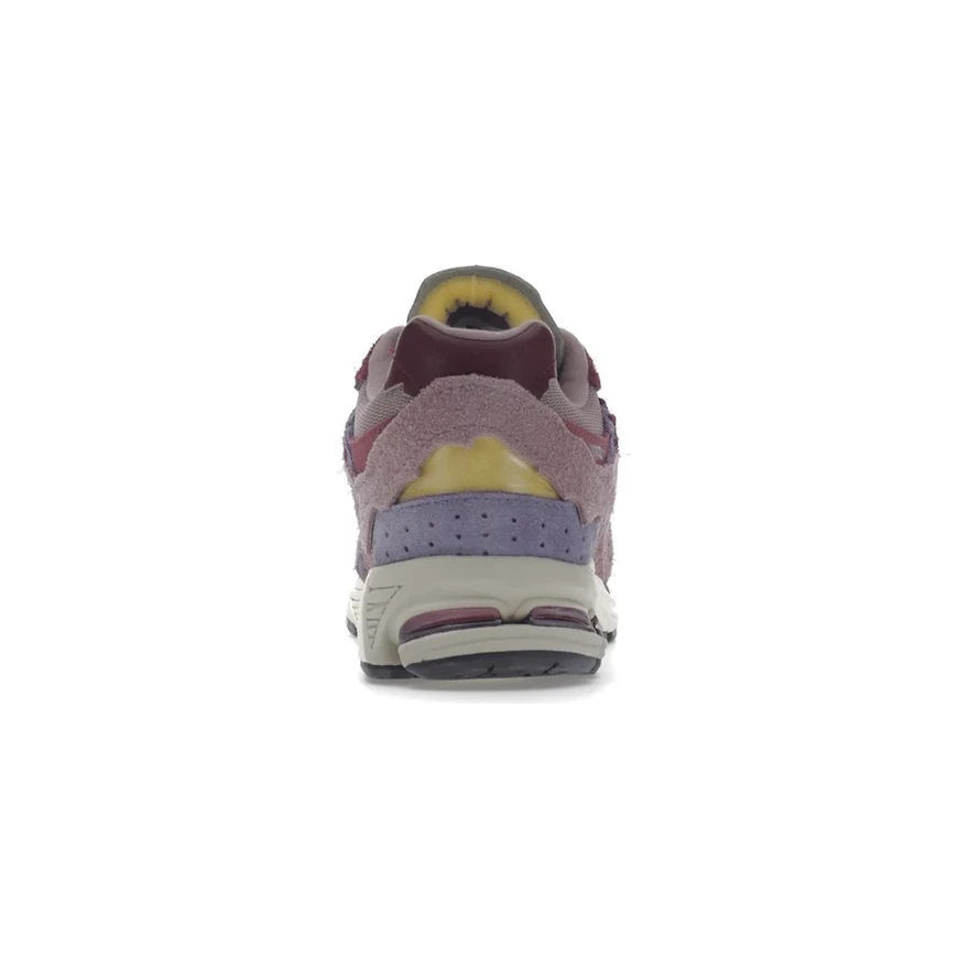 New Balance 2002R Protection Pack Pink, vue arrière