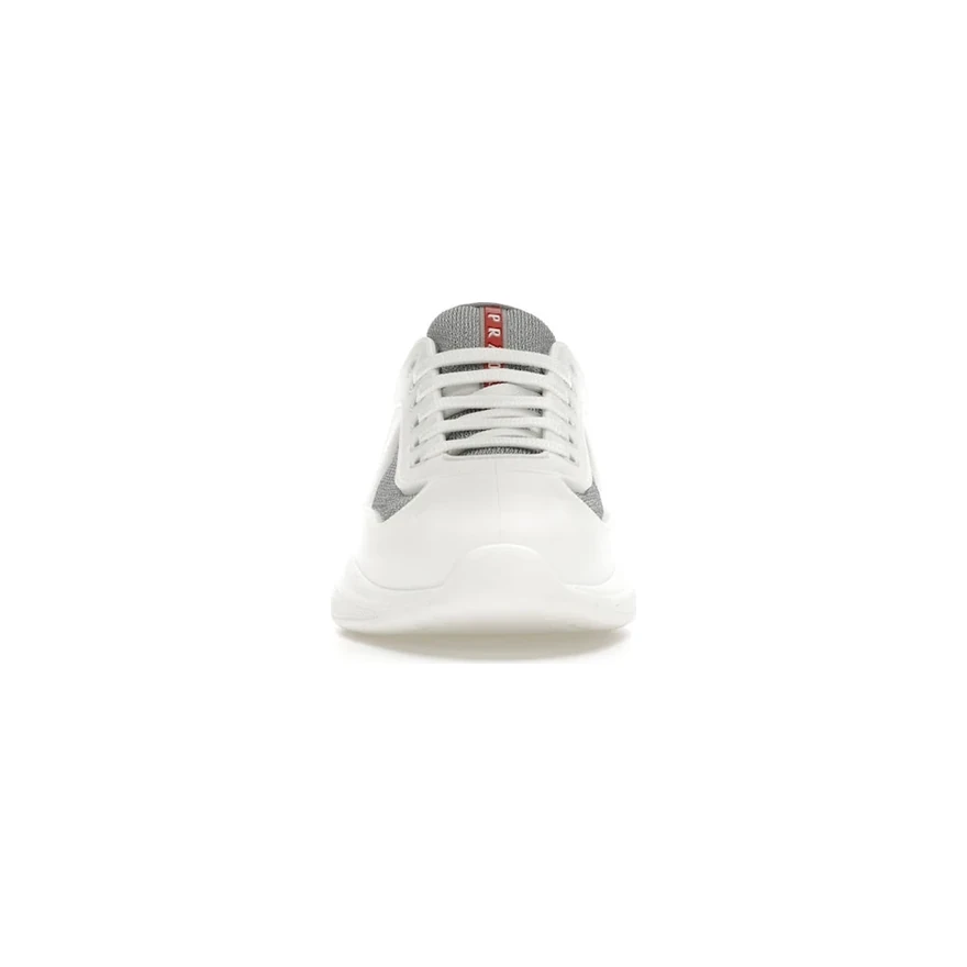Prada America's Cup Blanche, vue de face