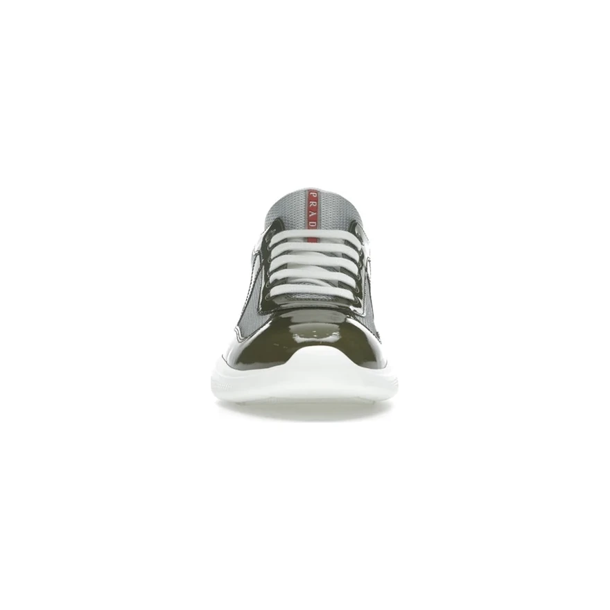 Prada America's Cup Loden, vue de face