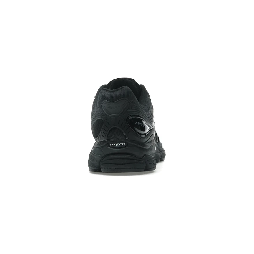 Saucony ProGrid Omni 9 Armor Black, vue arrière