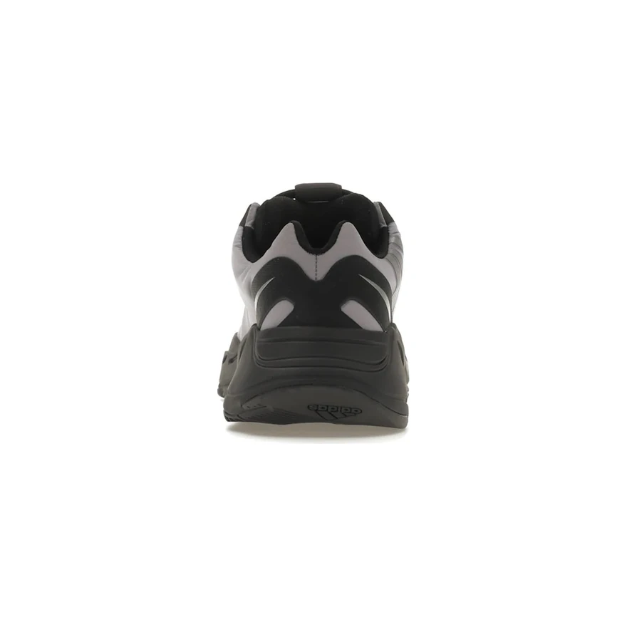 adidas Yeezy Boost 700 MNVN Geode, vue arrière
